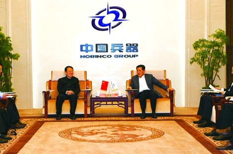 DSC_5985石巖會(huì)見西工大書記.png